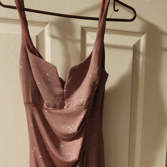 le chateau Dresses & Skirts - Le Chateau Evening Gown: Size L, Soft pink, floor length, Worn once.